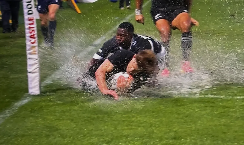 Sharks vs All Blacks, Try in the corner